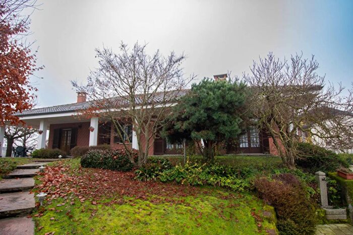 Casa con 6 locali in vendita in Bosconero