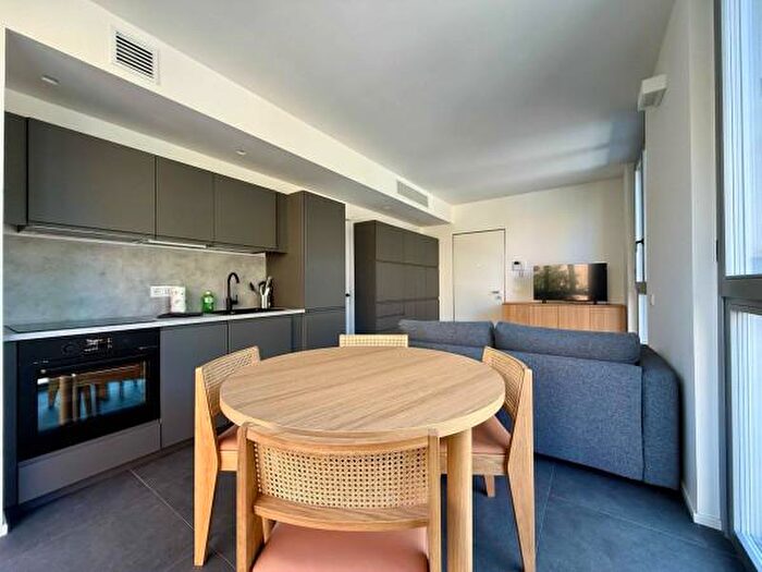 Appartamento trilocale in vendita in Viale Renato Serra, Milano