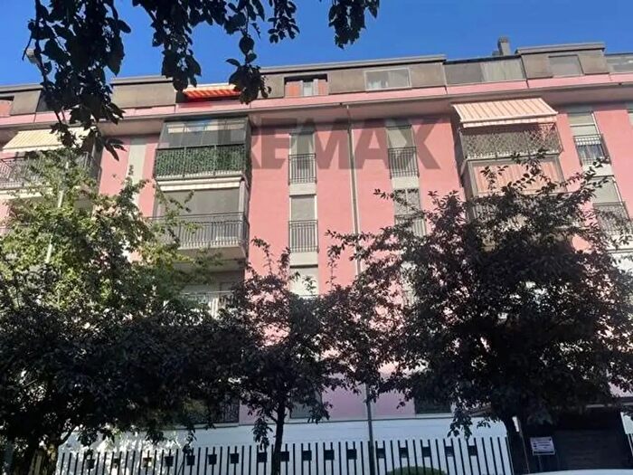 Appartamento trilocale in vendita in Via Camillo Golgi B, Opera