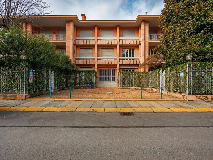 Appartamento con 8 locali in vendita in Corso Re Umberto, Torino