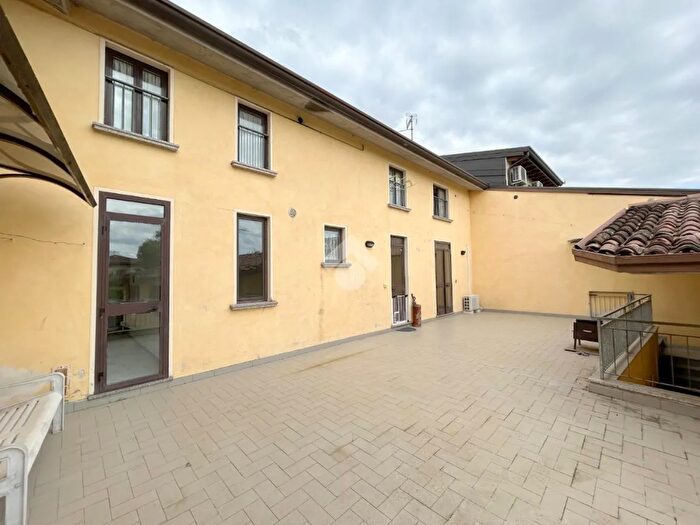 Appartamento trilocale in vendita in Via Angelo Canossi, Calvisano