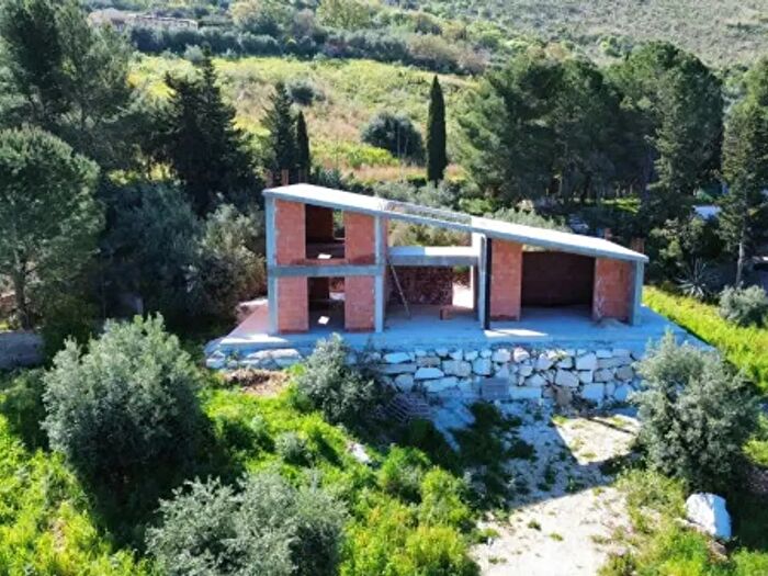 Casa con 6 locali in vendita in Strada Provinciale Fraginesi Costamante, Castellammare Del Golfo