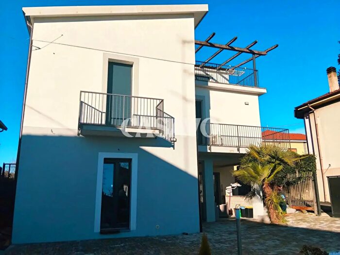 Casa trilocale in vendita in Via Monte Leone, Gallarate