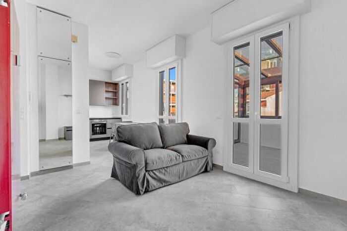 Appartamento bilocale in affitto in Via Luigi Canonica, Milano