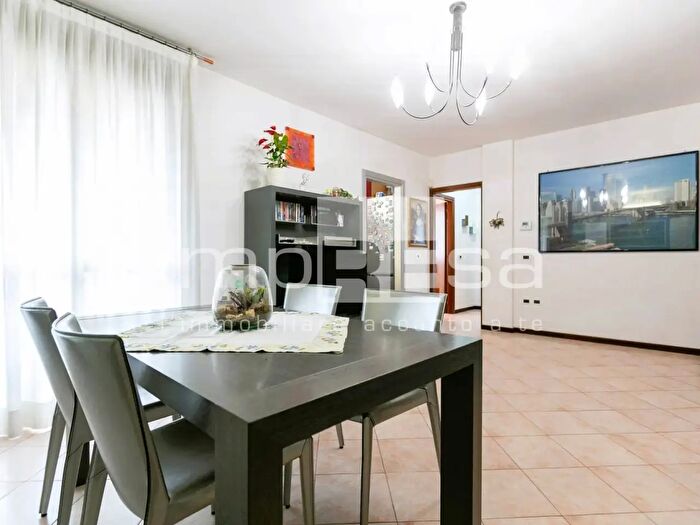 Appartamento quadrilocale in vendita in Via dei Gerani, Venezia