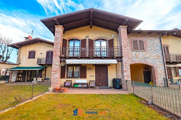 Casa con 5 locali in vendita in Via Villar San Costanzo, Dronero