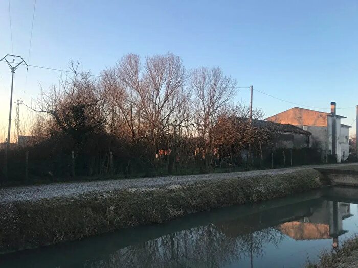 Casa in vendita in Via Cesare Battisti, Ceregnano
