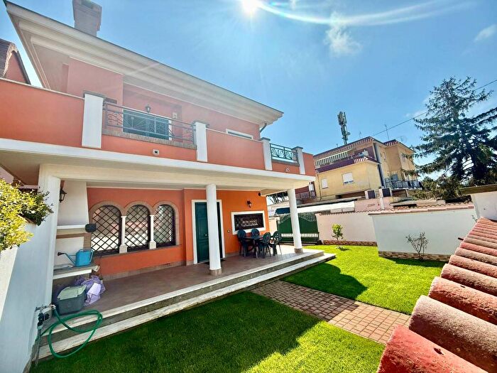 Casa quadrilocale in affitto in Via delle Fresie, Lido dei Pini, Anzio