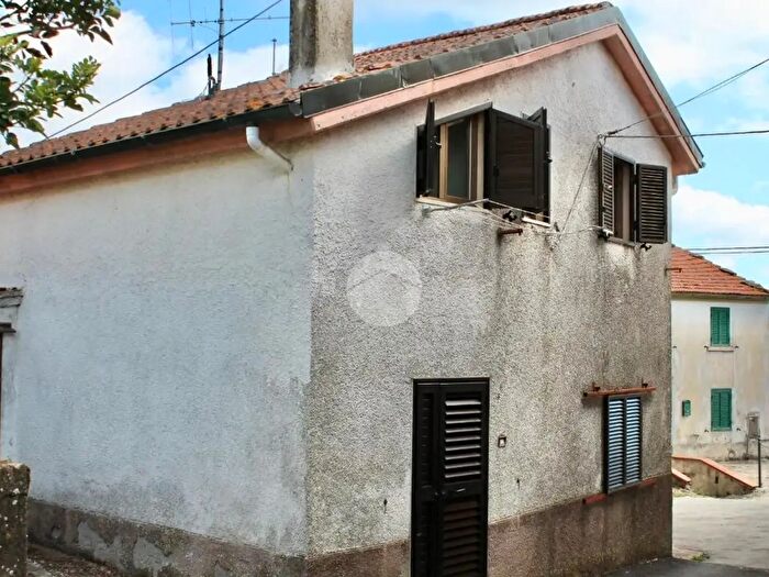 Casa trilocale in vendita in Via della Collina, Vernio