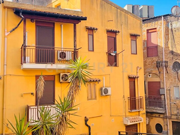 Casa con 7 locali in vendita in Via Botteghelle, Agrigento