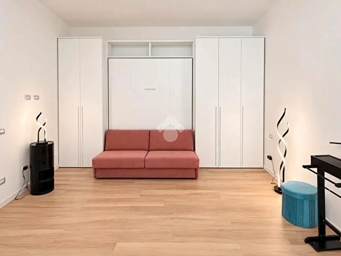 Appartamento monolocale in vendita in Via del Turchino, Milano