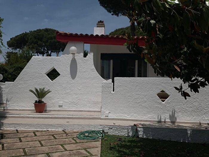 Casa con 5 locali in affitto in Viale dei Lidi, Fontane Bianche, Siracusa