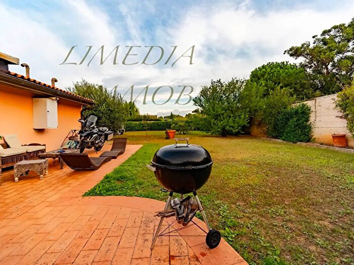 Casa con 7 locali in vendita in Livorno
