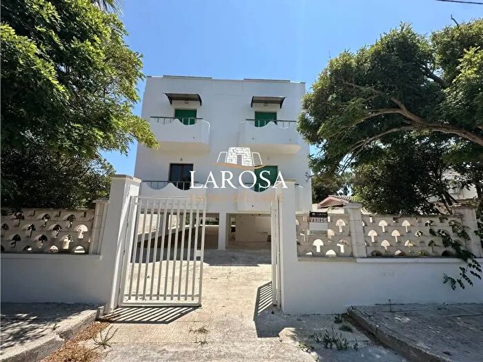 Appartamento con 5 locali in vendita in Via Mediterraneo, Melendugno