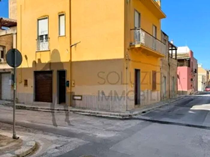 Casa con 6 locali in vendita in Via Pilati, Paceco