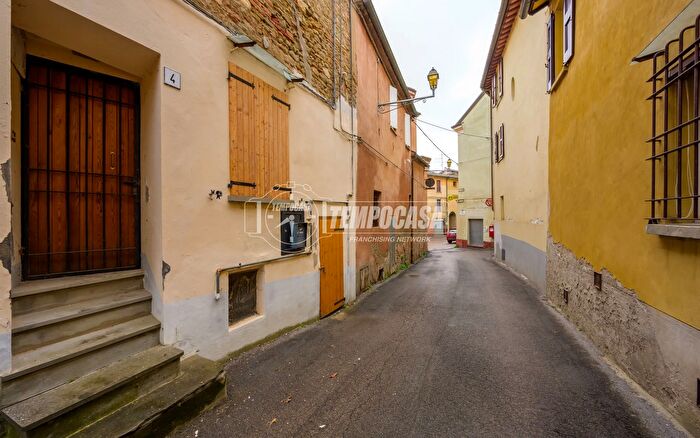 Appartamento quadrilocale in vendita in Via del Suffragio, Brisighella