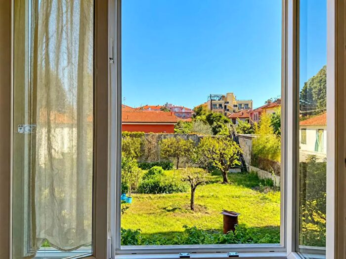 Appartamento trilocale in vendita in Vico dello Schiavo, Diano Marina