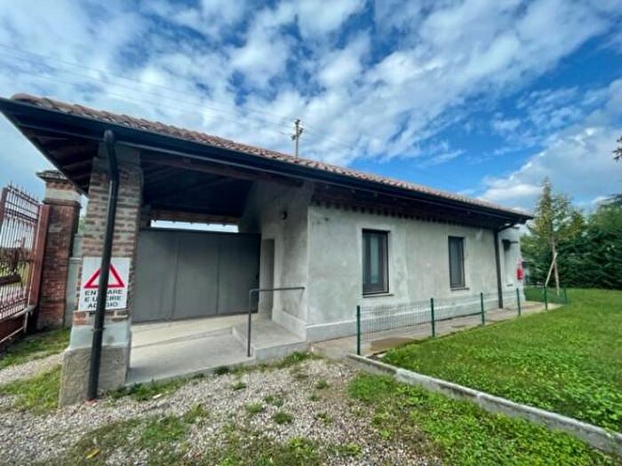 Appartamento bilocale in vendita in Via Selvanesco, Milano