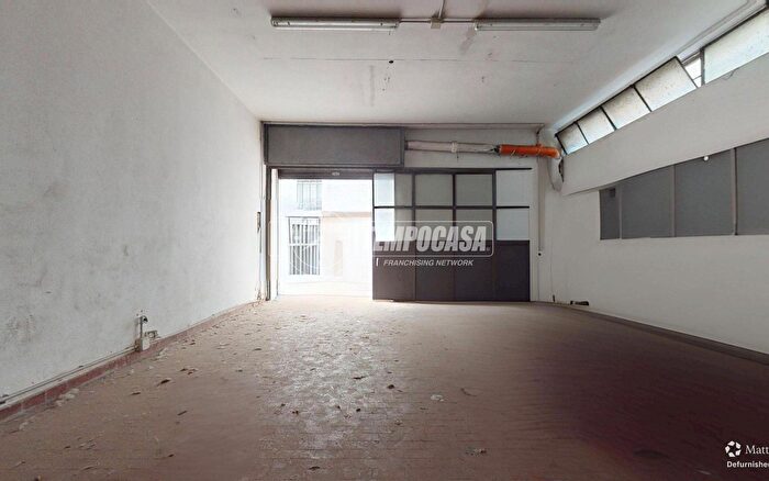 Appartamento quadrilocale in vendita in Via Carlo Farini, Milano