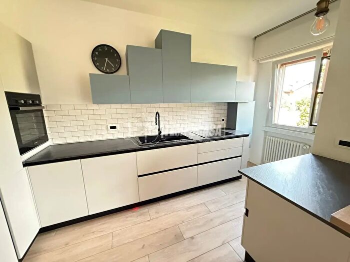 Appartamento con 5 locali in vendita in Via Pescarone, Belluno