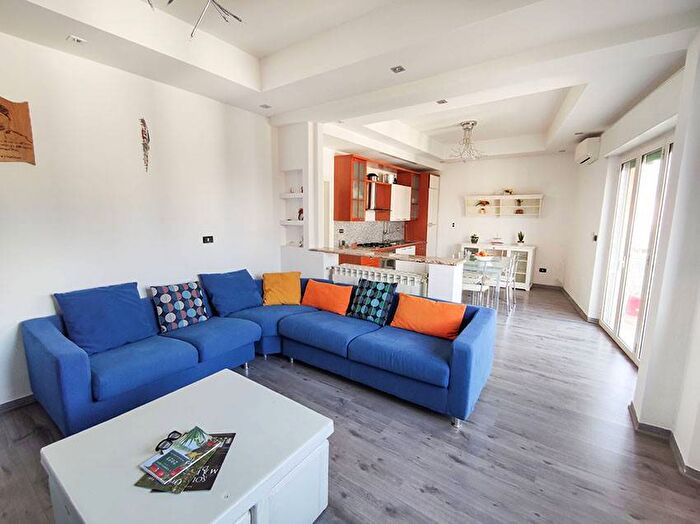 Appartamento quadrilocale in affitto in Via Giulio Cesare, De Gasperi Conad, San Benedetto del Tronto