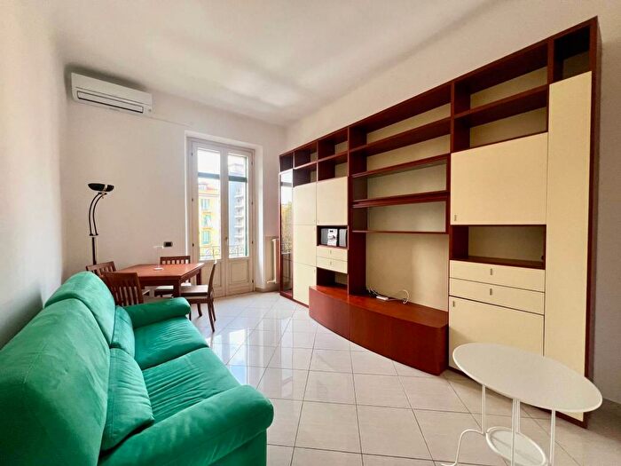 Appartamento bilocale in affitto in Viale Edoardo Jenner, Dergano, Milano