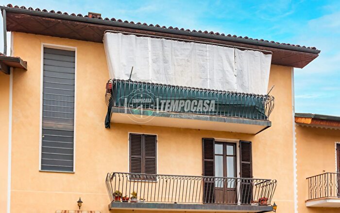 Appartamento trilocale in vendita in Strada Bianchi, Villanova DAsti