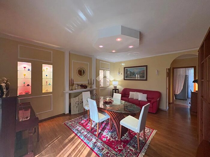 Appartamento quadrilocale in vendita in Via Primo Mazzolari, Milano