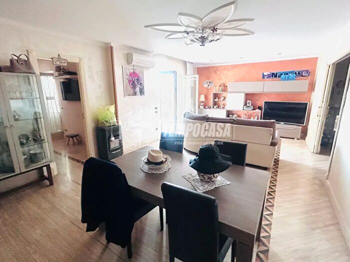 Appartamento con 5 locali in vendita in Casalnuovo Di Napoli