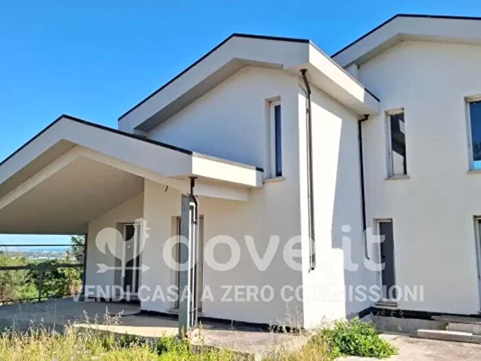 Casa con 6 locali in vendita in Strada Provinciale, Tavullia