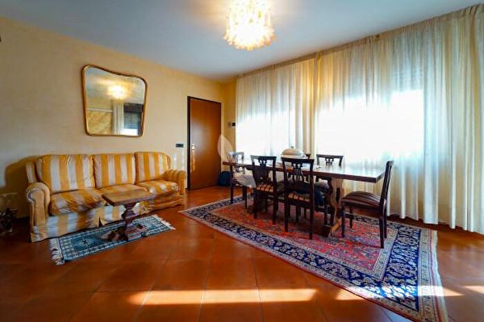 Appartamento trilocale in vendita in Via Irma Ed Emma Gramatica, Parma