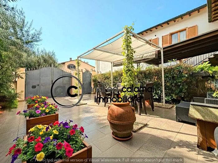 Casa quadrilocale in vendita in Via Gabriele Rossetti, Prato