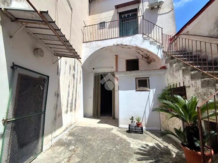 Casa bilocale in vendita in Via Mandre, Santa Maria A Vico