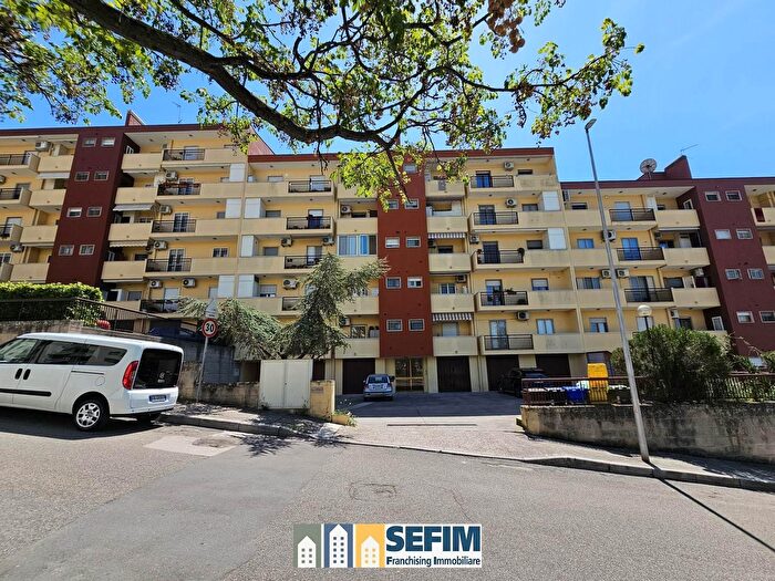 Appartamento quadrilocale in vendita in Via Agri, Matera