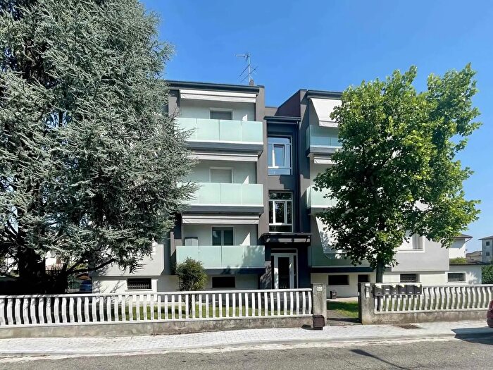 Appartamento quadrilocale in vendita in Borgo Virgilio