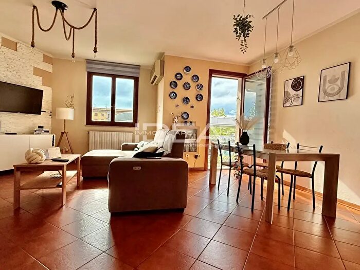 Appartamento quadrilocale in vendita in Via Pesciatina, Lucca