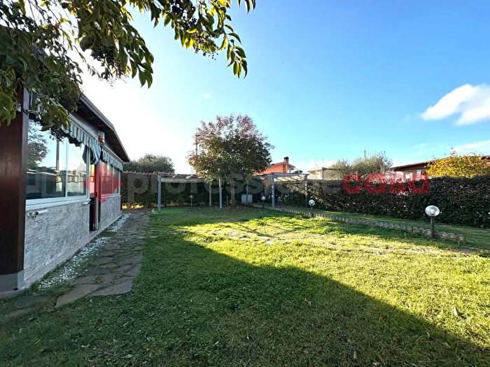 Casa quadrilocale in vendita in Riva delle Margherite, Terracina