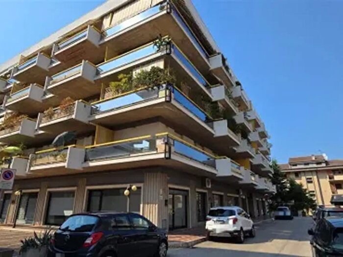 Appartamento trilocale in vendita in Via Martiri Ottobre, Lanciano