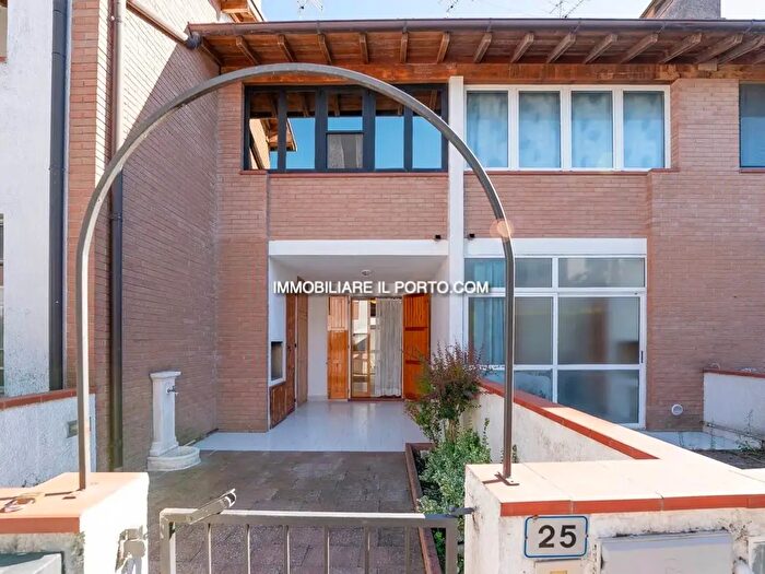 Casa trilocale in vendita in Comacchio