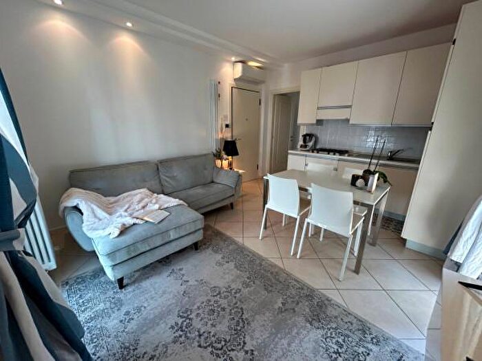 Appartamento trilocale in affitto in Viale Giosuè Carducci, Riccione