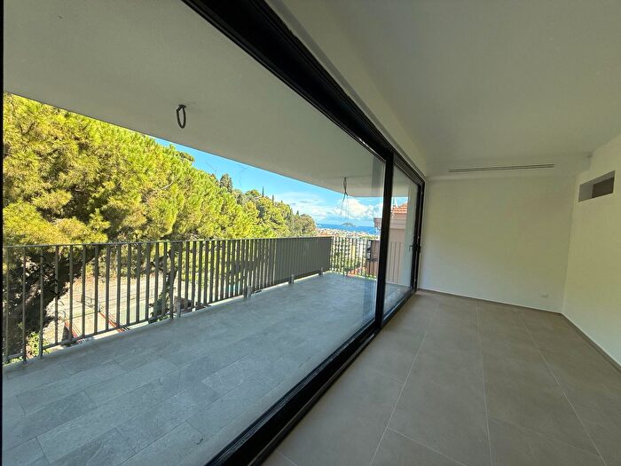 Appartamento trilocale in vendita in Via Luigi Borri, Alassio