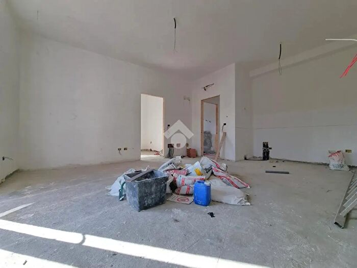 Appartamento trilocale in vendita in Via Monte Grappa, Carugate