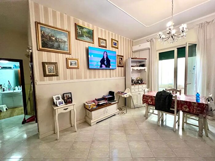 Appartamento quadrilocale in vendita in Via Lepanto, Napoli