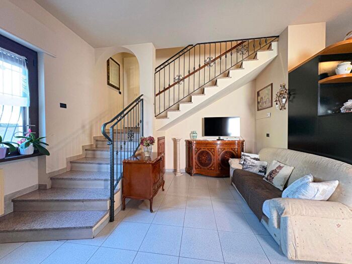 Casa bilocale in vendita in Via San Defendente, Boffalora Sopra Ticino