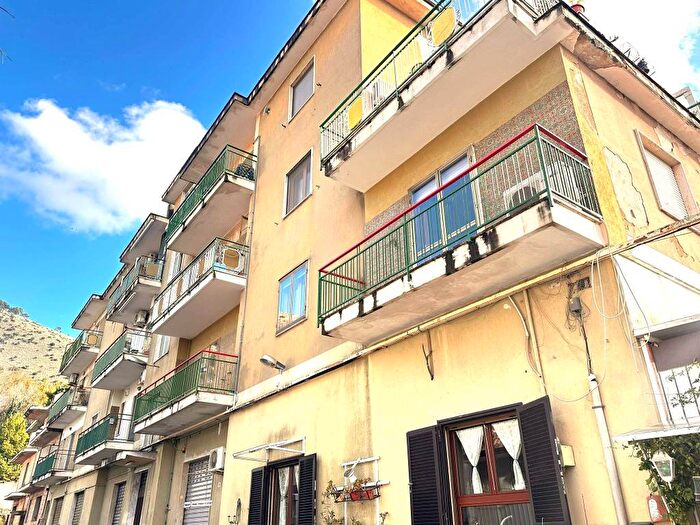 Appartamento con 5 locali in affitto in Via Brecciame, Centro, Maddaloni