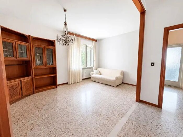 Appartamento con 5 locali in vendita in Via Trino, Vercelli