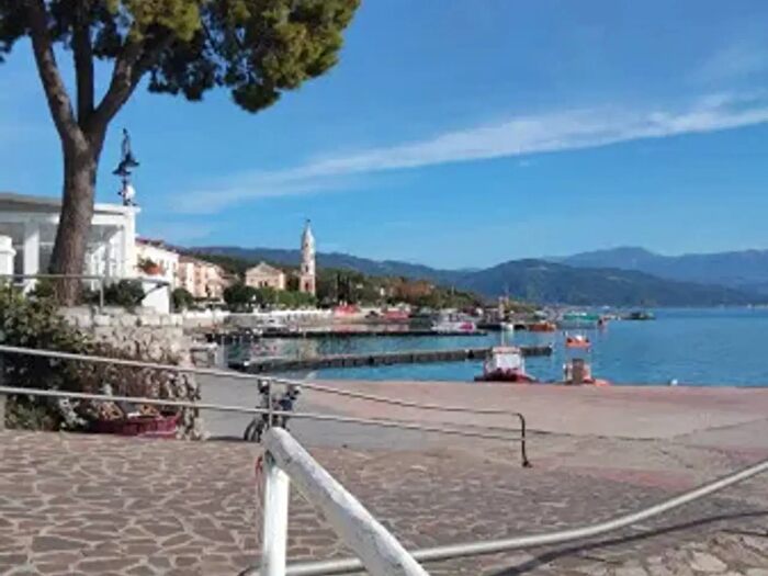 Appartamento quadrilocale in vendita in Via Roma San, San Giovanni A Piro