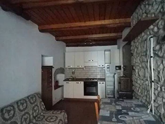 Appartamento bilocale in affitto in Vicolo Del Monticello SNC, Centro, Cori