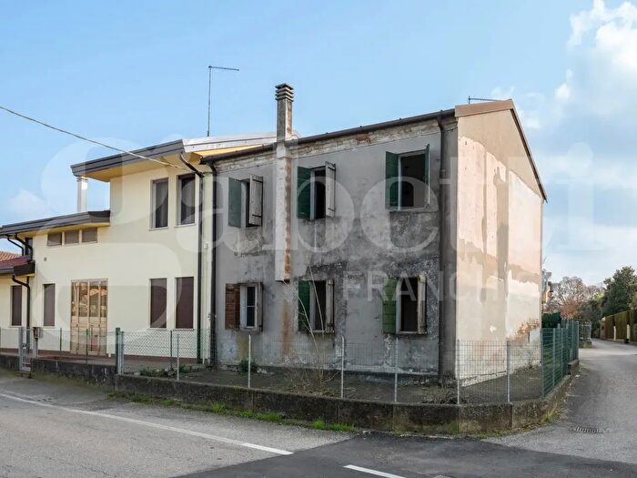 Casa quadrilocale in vendita in Via Villanova, Saonara