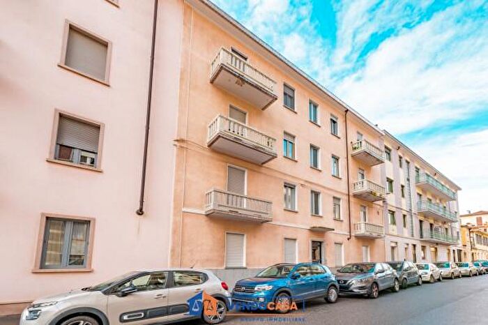 Appartamento quadrilocale in vendita in Via Des Geneys, Pinerolo